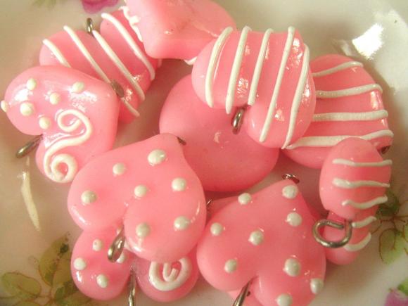Sweethearts Collection Charms 20mm - Pink and White - 5pcs 