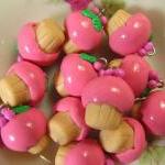 8 Raspberry Muffin Charm